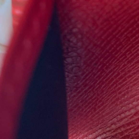 Louis Vuitton Epi Key Holder Red Authentic - Picture 15 of 17